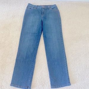 EUC Womens Gloria Vanderbelt size 8